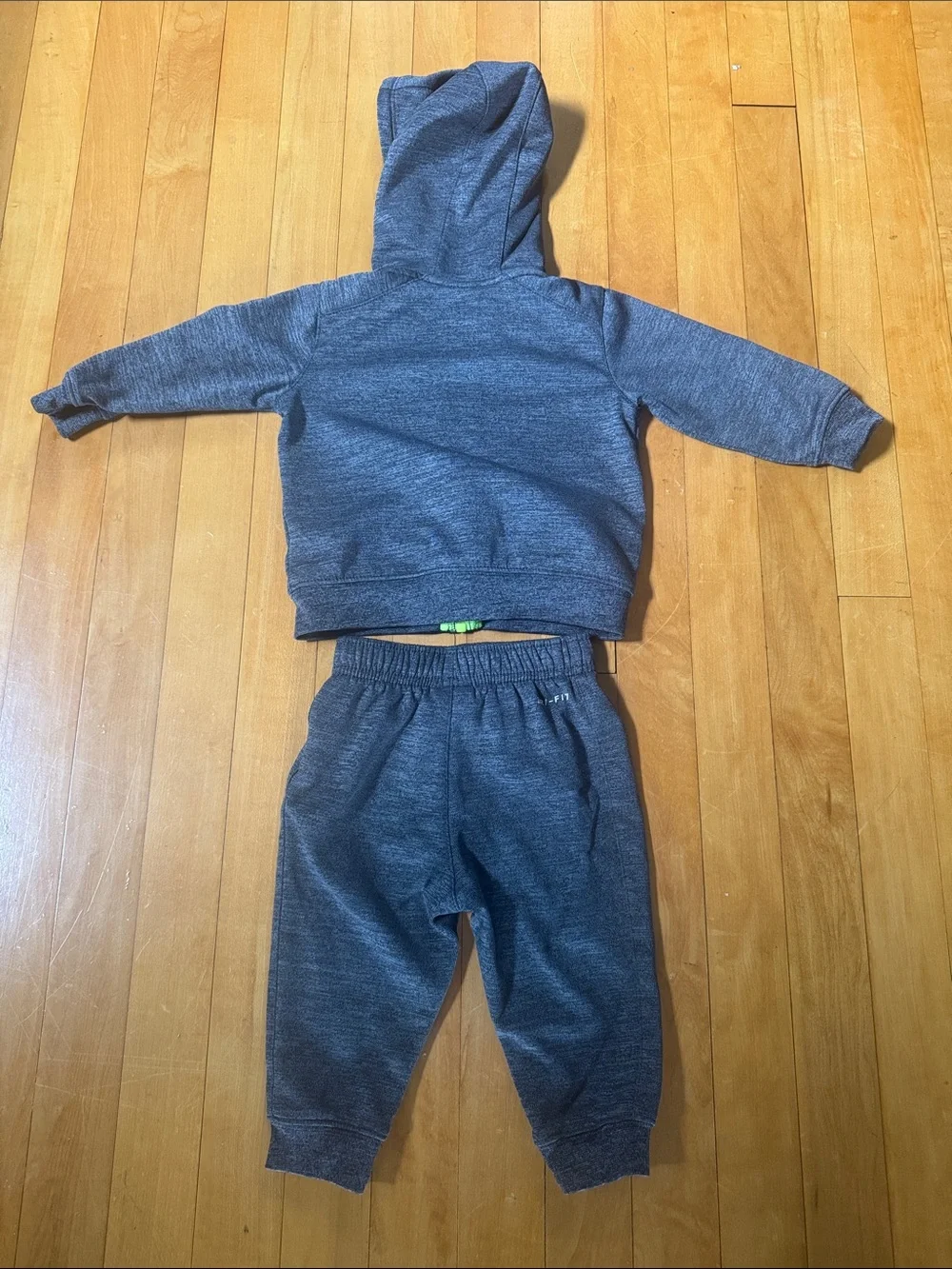 Nike  Dri-Fit Toddler Gray Hoodie & Jogger Set with Lime Accents size 12M
